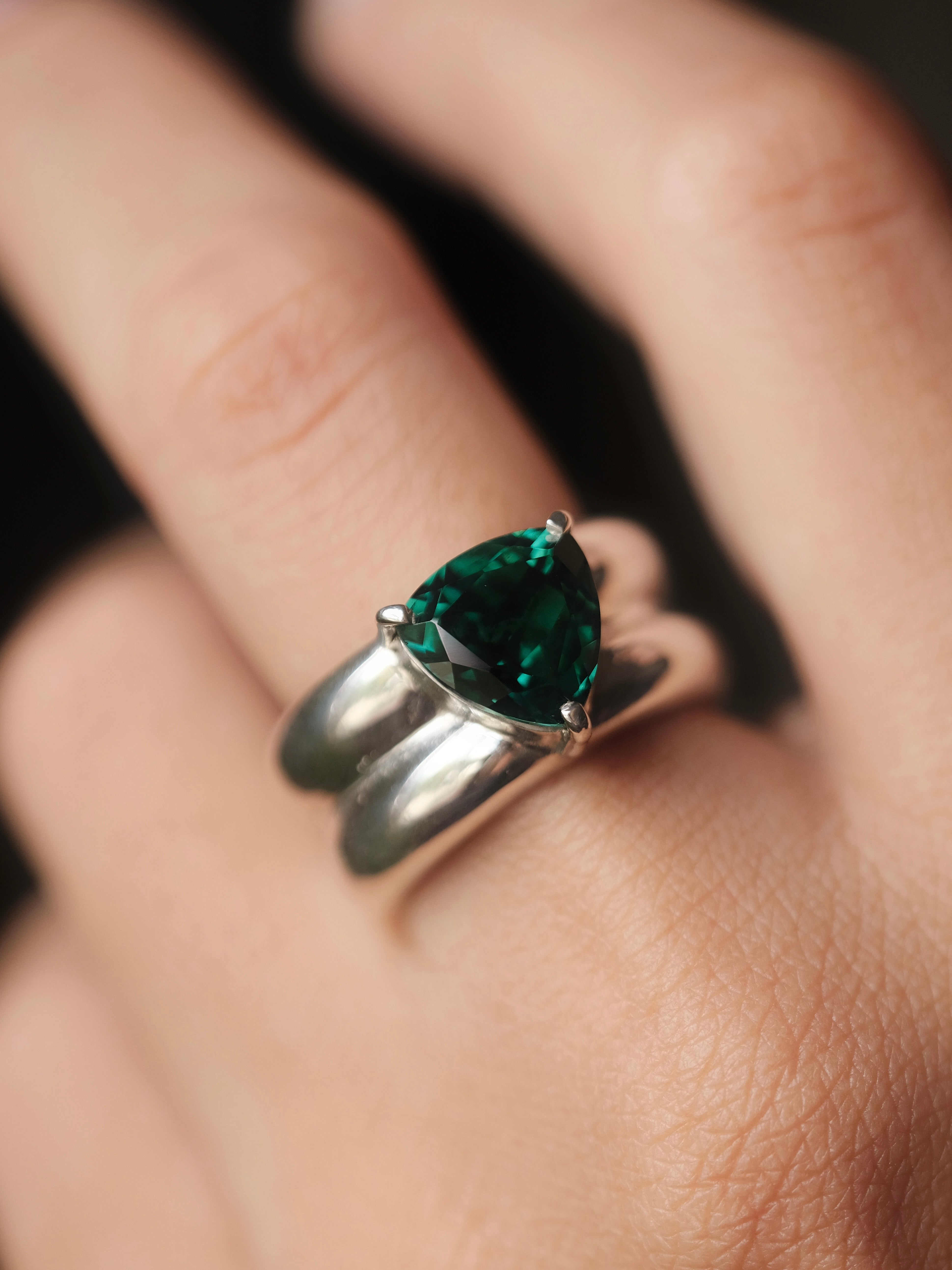 CASSIA Trillion Green Quartz Silver Ring