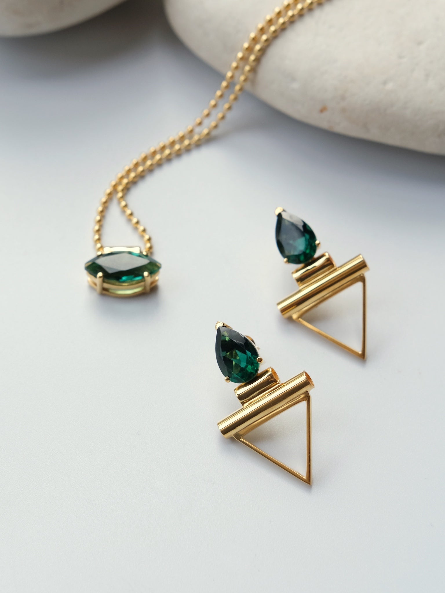 LISA Green Quartz Gold Earrings