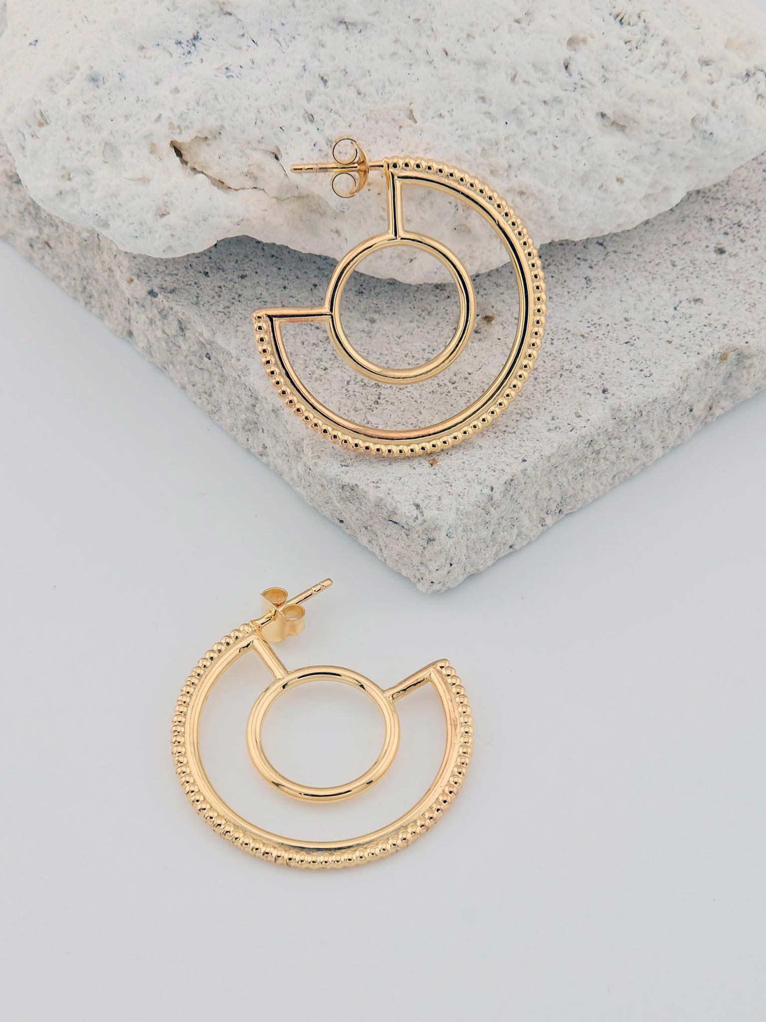 Earrings Anita Gold on stone