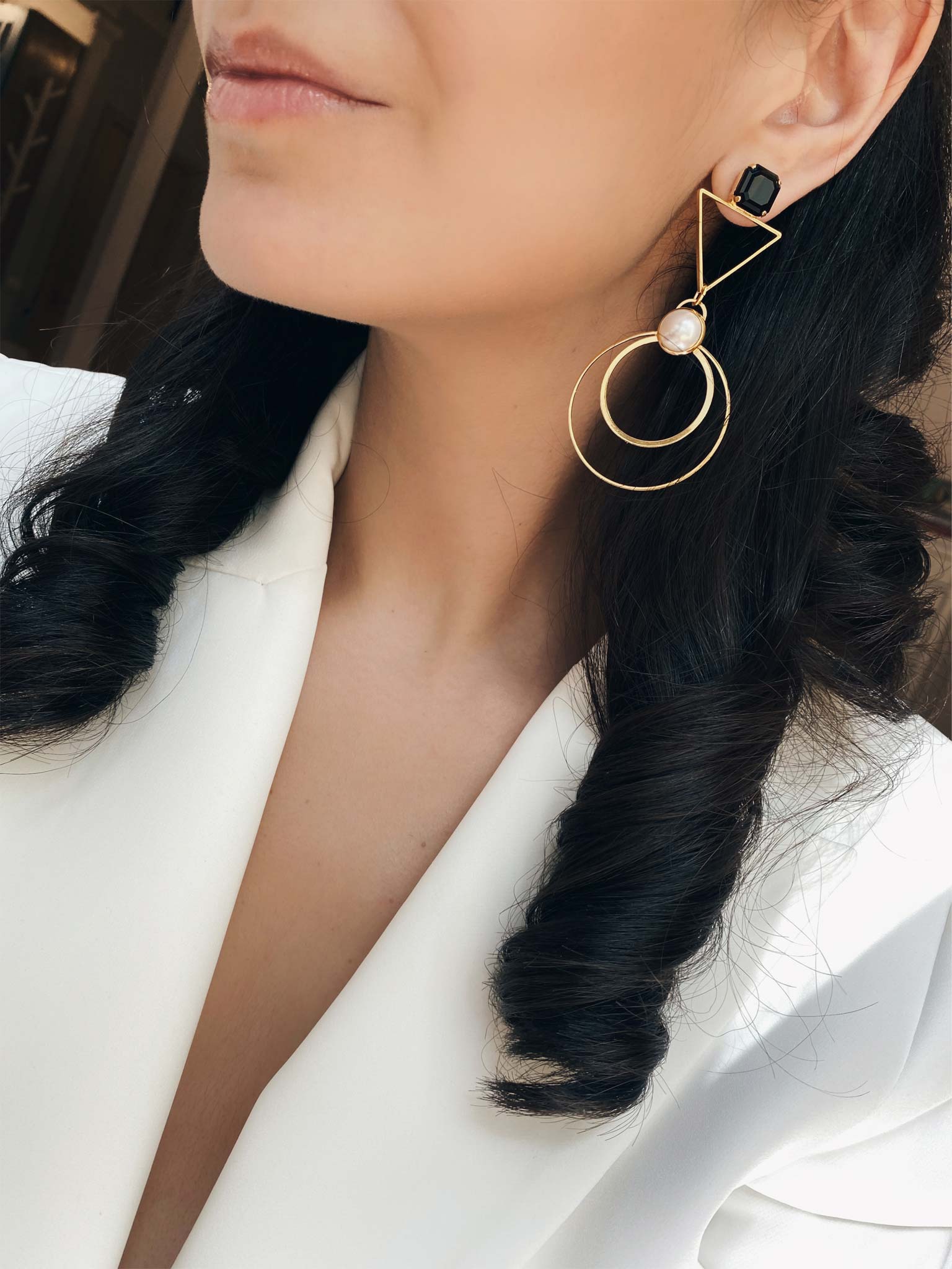 Earrings Liona Gold on model