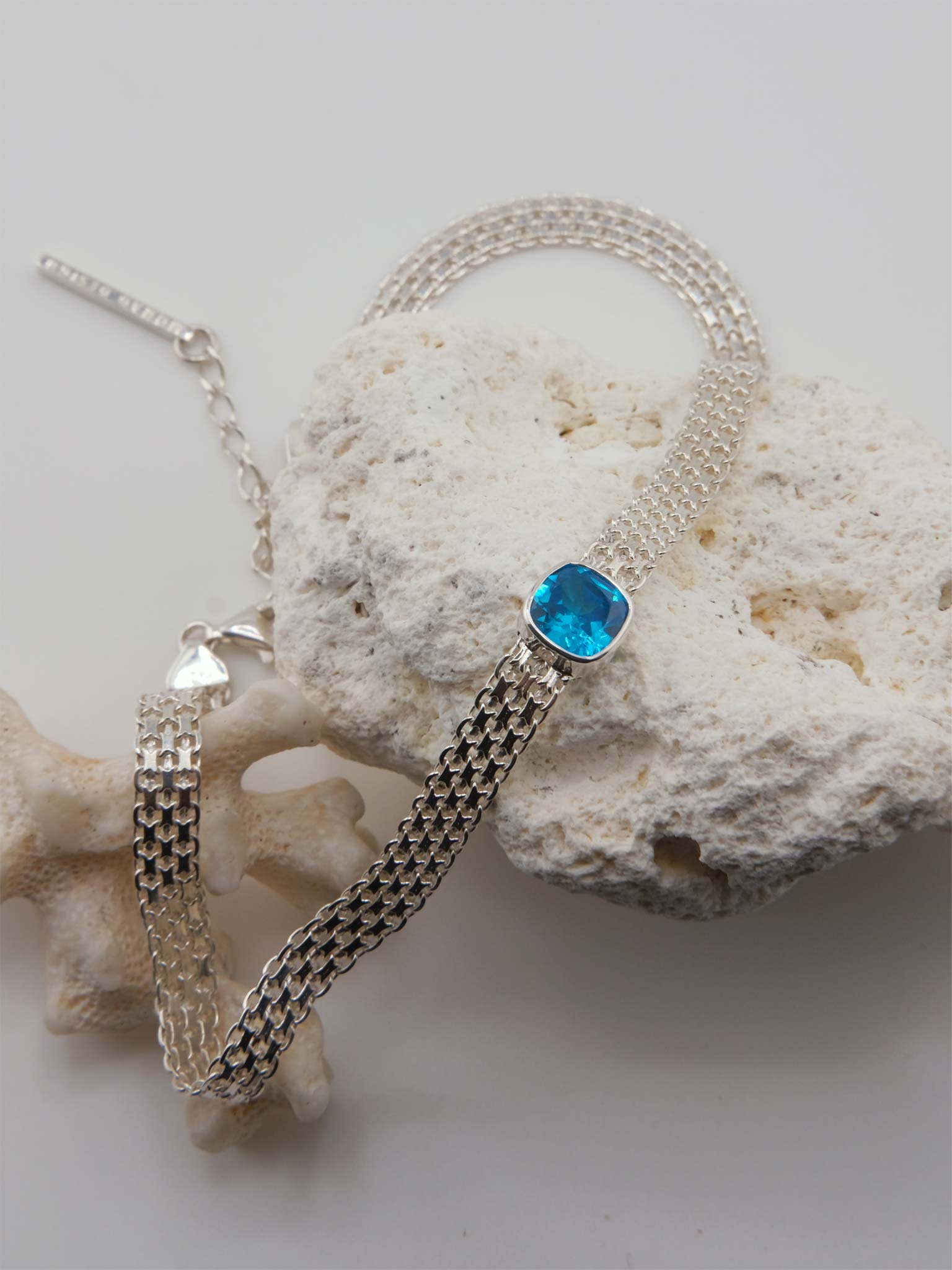 GWEN Blue Aquamarine Silver Necklace