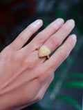 Ring Tess Gold on hand